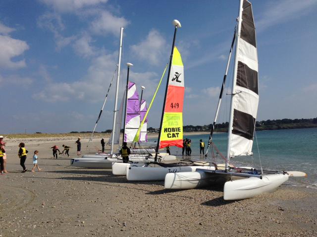 Sailing sessions at the Club Nautique du Rohu
