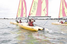 Funbaot sailing courses sessions