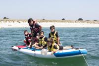 Moment inoubliable pour ces enfants en paddle family au Club Nautique du Rohu, Morbihan, Bretagne