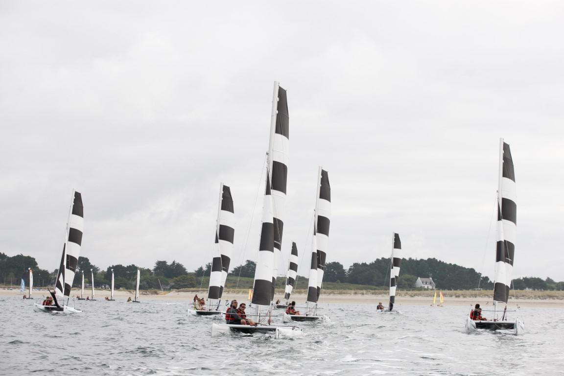 Catamaran Dart 16 au Club Nautique du Rohu