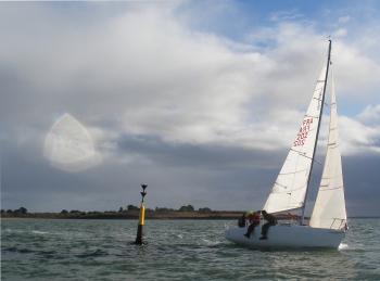 Initiation au J-80 au Club Nautique du Rohu