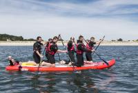 Méga SUP Géant en groupe au Club Nautique du Rohu dans le Morbihan, Bretagne